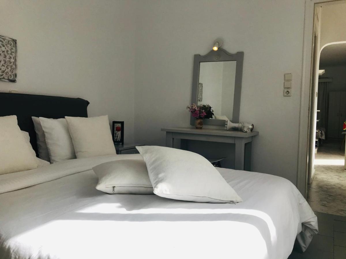 Studio Apartment Violetta At Livadia Beach Párosz Kültér fotó